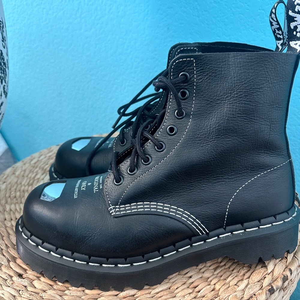 New Dr. Martens 1460 Pascal Bex Exposed Steel Toe Lace Up Boots Mens Size 7